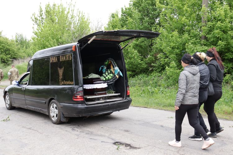 В останню дорогу провели