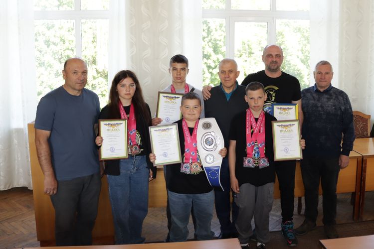 Юні погребищани