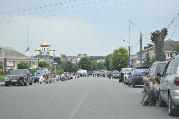 Пробачте, друзі і родина