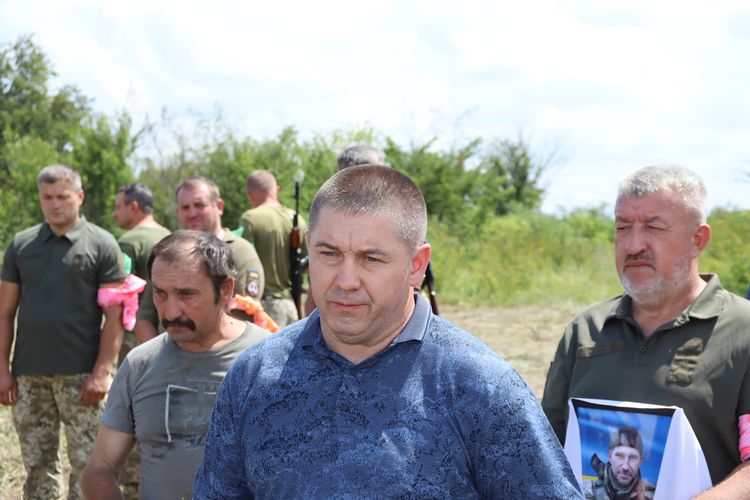 попрощалися з воїном