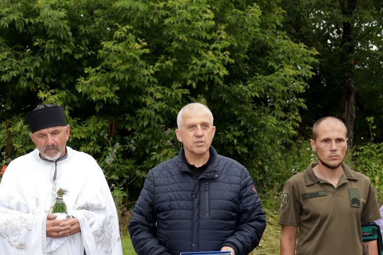 попрощалися з воїном