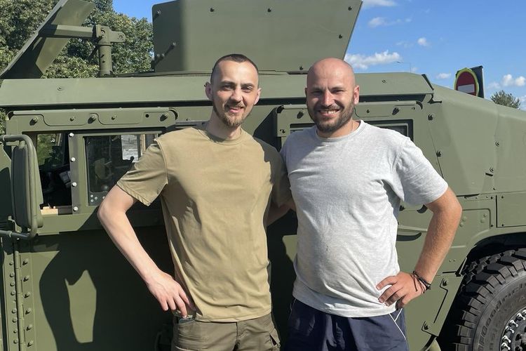 повернувся з полону