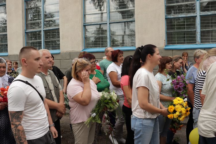 повернувся з полону