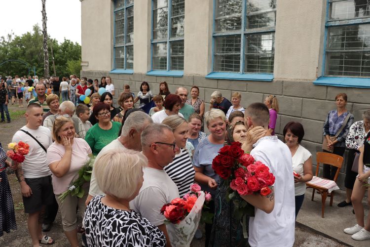 повернувся з полону