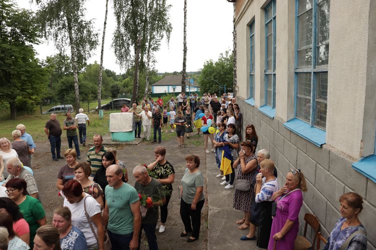 повернувся з полону