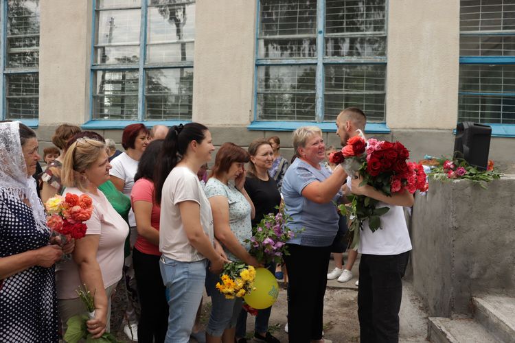 повернувся з полону