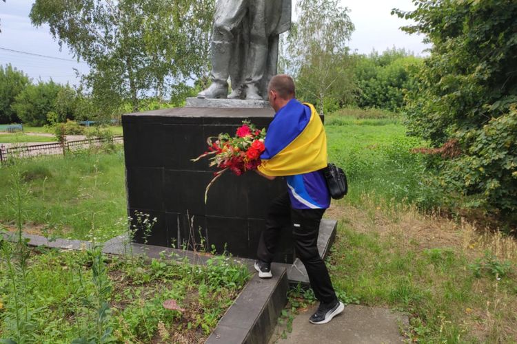 зустріли звільненого з полону