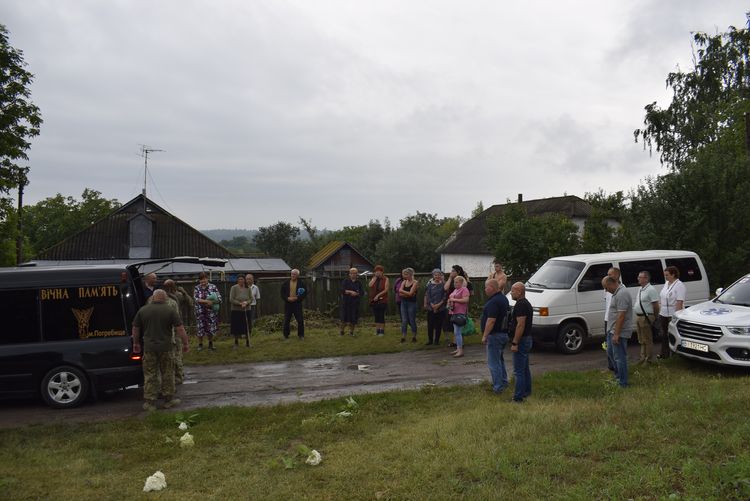 Громада зустріла воїна