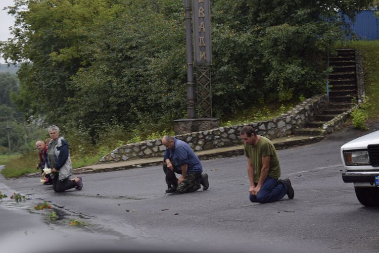 Громада зустріла воїна