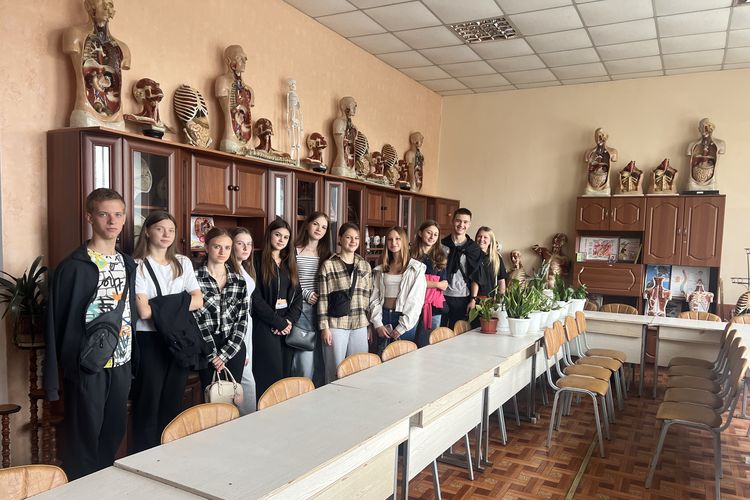 Пліч-о-пліч з із Барвінківською громадою