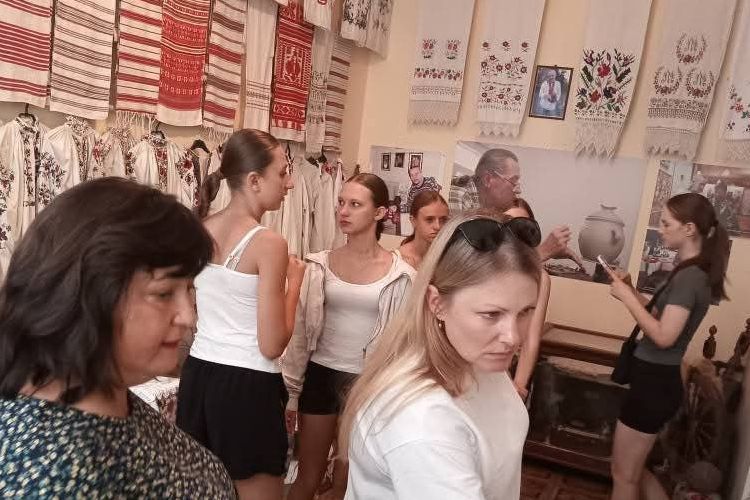 Пліч-о-пліч з із Барвінківською громадою