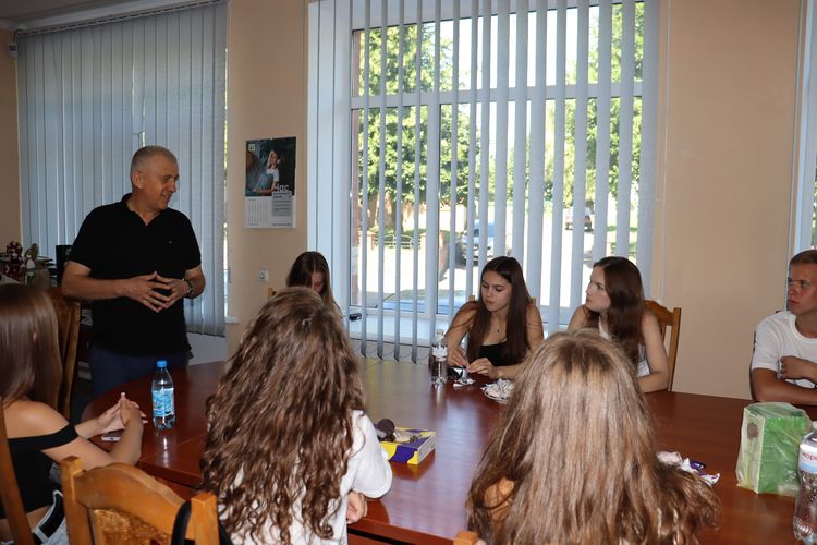 Пліч-о-пліч з із Барвінківською громадою