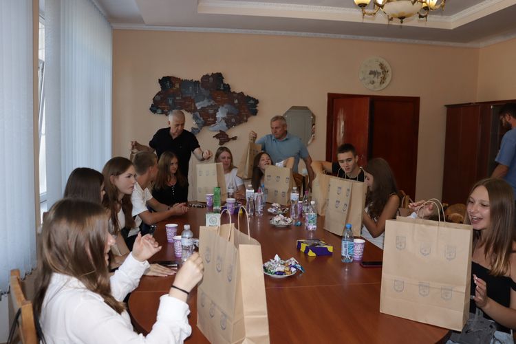 Пліч-о-пліч з із Барвінківською громадою