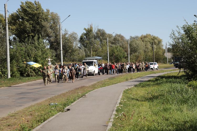 попрощалися з воїном