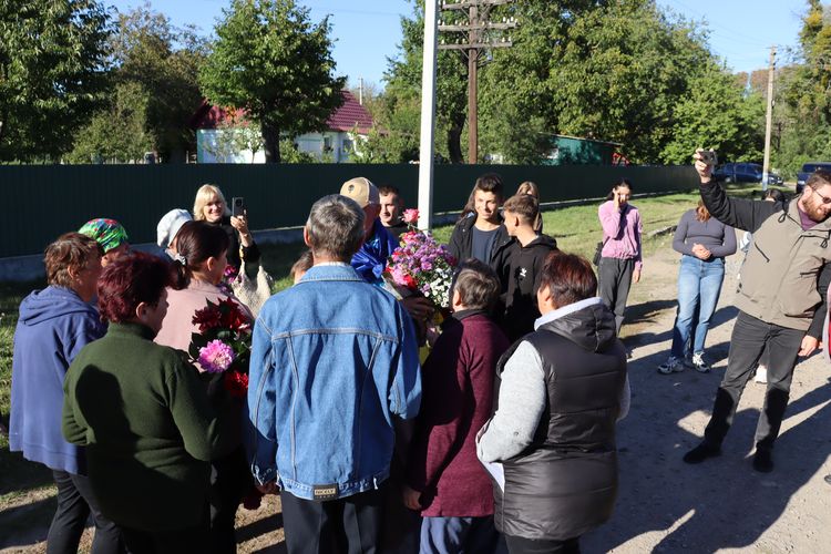 зустріли Героя з полону