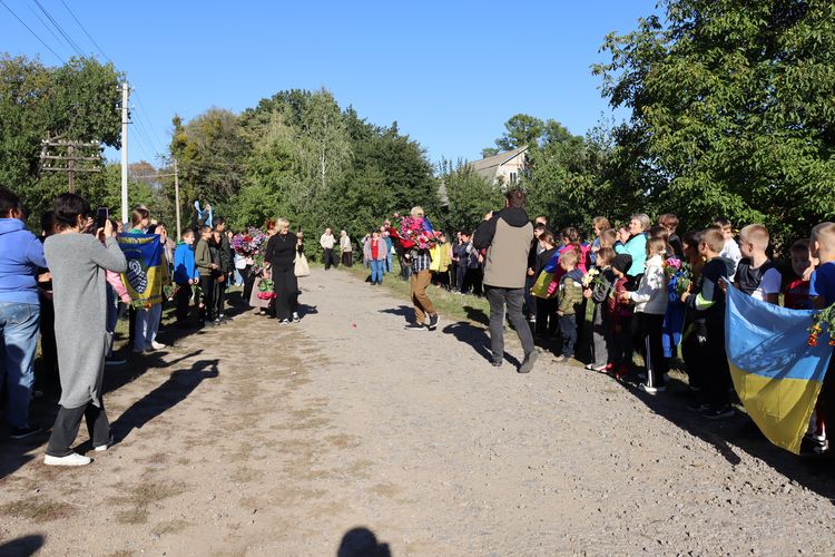 зустріли Героя з полону