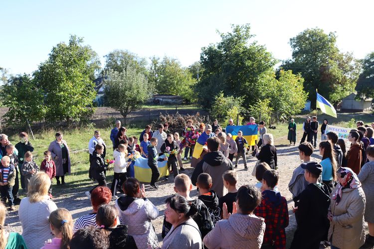 зустріли Героя з полону