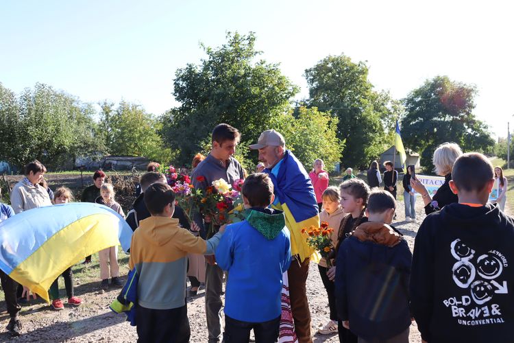 зустріли Героя з полону