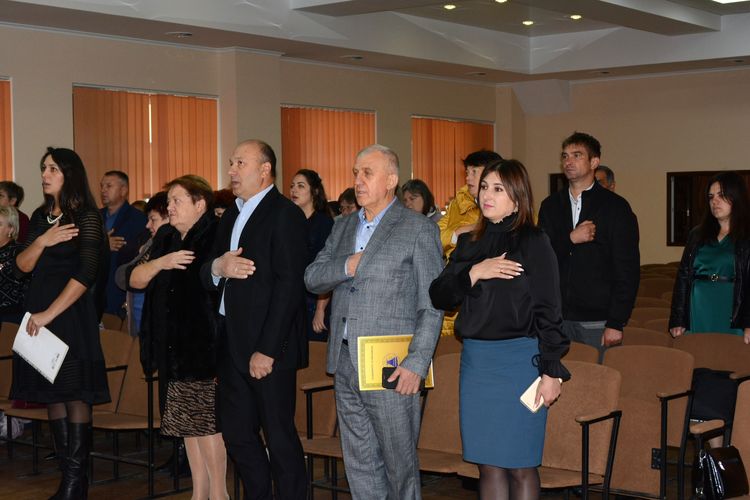 виховання молоді