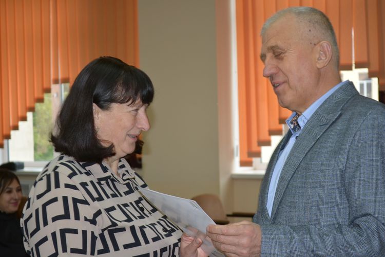 виховання молоді