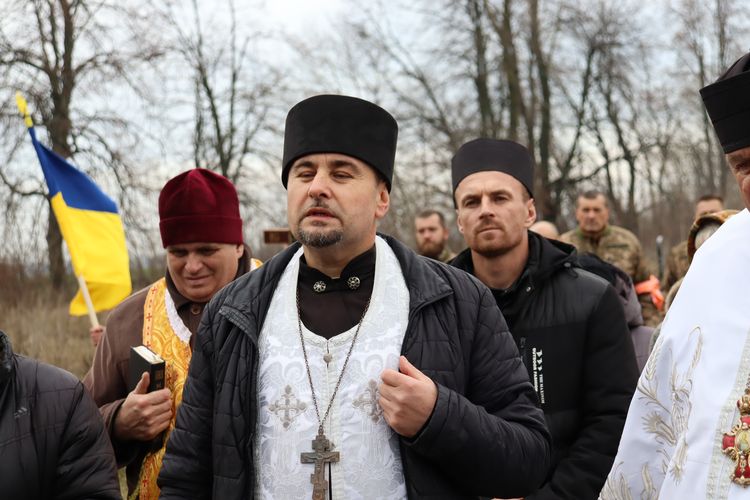 Попрощалась з Героєм