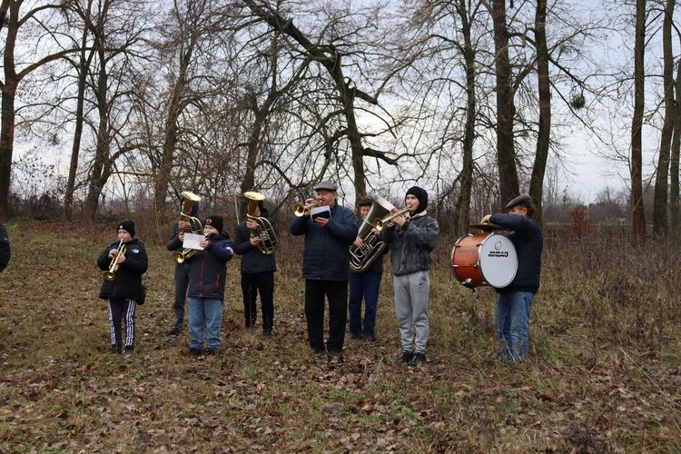 Попрощалась з Героєм