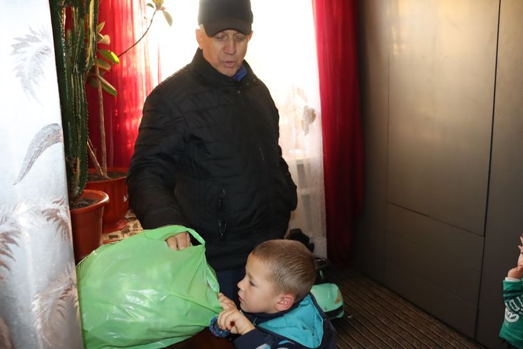 Міський голова відвідав багатодітну родину