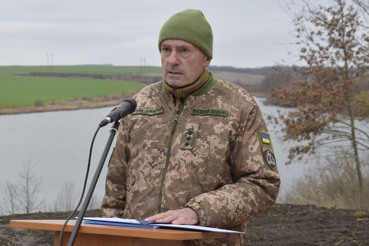 Сльози, квіти й молитва