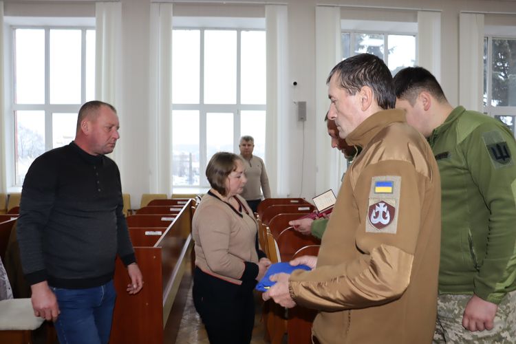 нагороджено Орденом «За мужність»