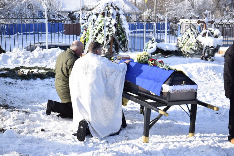 зустріли та провели в останню дорогу