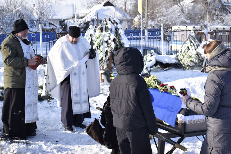 зустріли та провели в останню дорогу