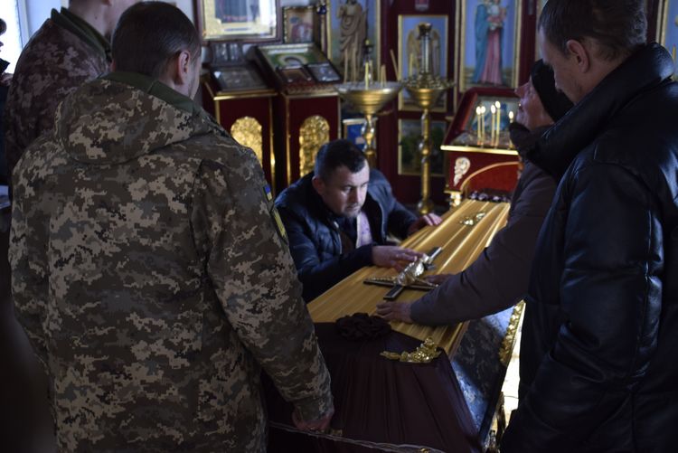 Зустріли воїна «на щиті»