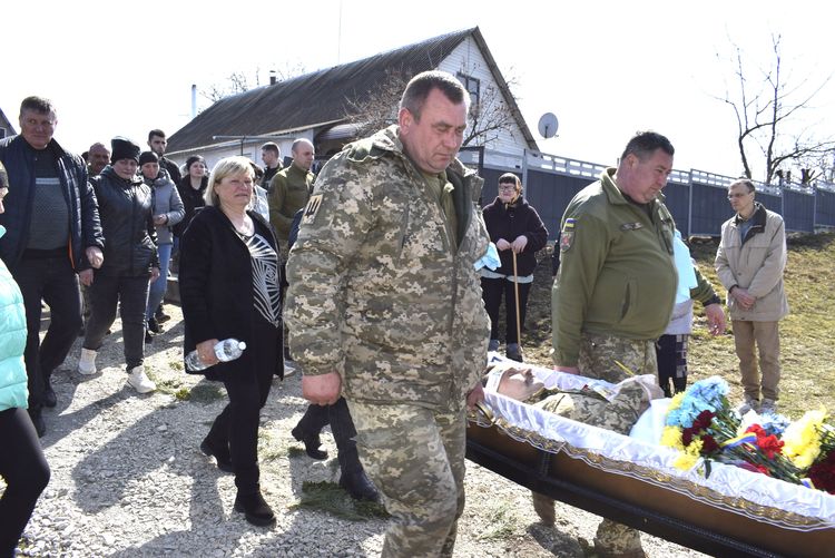 Захисника Сергія Лабу поховали