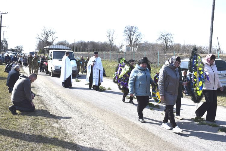 Захисника Сергія Лабу поховали