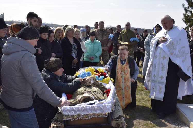 Захисника Сергія Лабу поховали