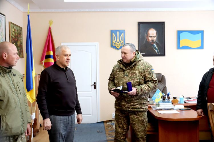 14-та бригада нагородила Погребищенську громаду