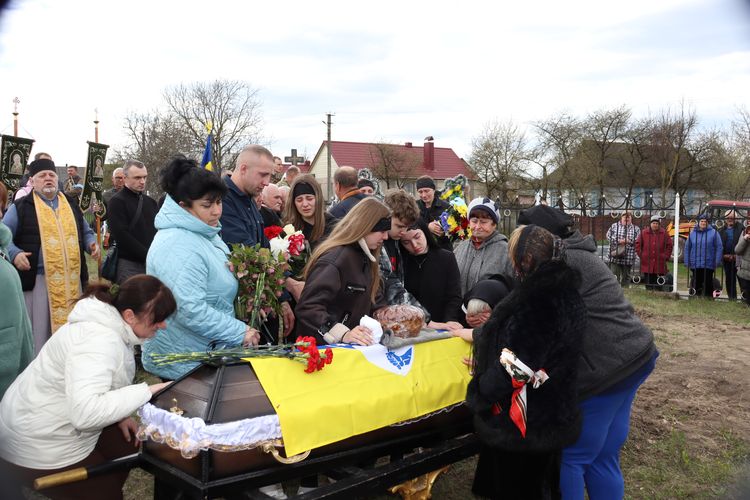 Попрощалися з Героєм