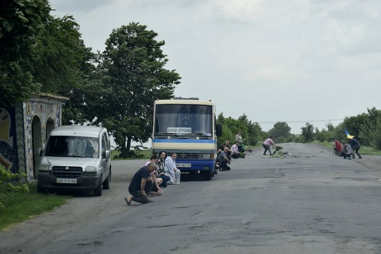 Громада схилила голови