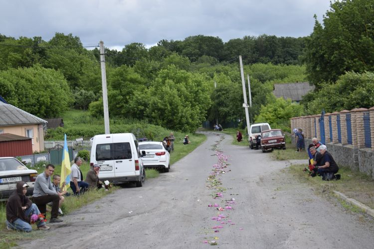 Зустріли і провели в останню дорогу