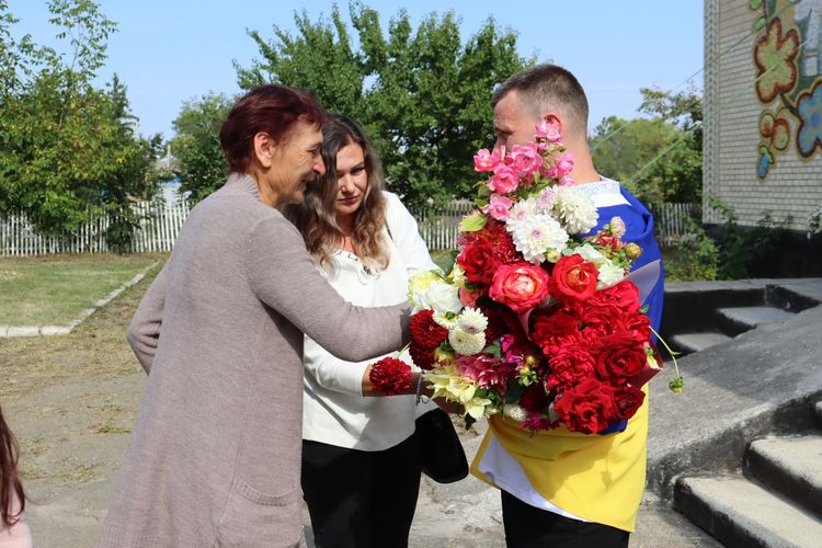 повернувся з полону