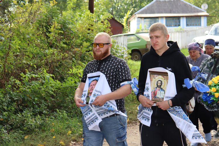 Погребищенська громада попрощалася