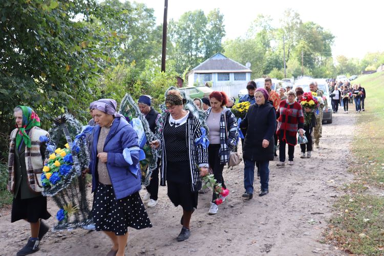 Погребищенська громада попрощалася
