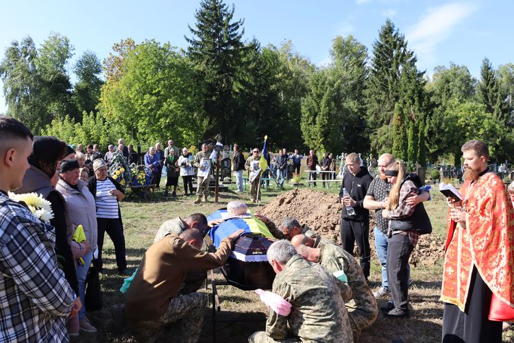 Погребищенська громада попрощалася