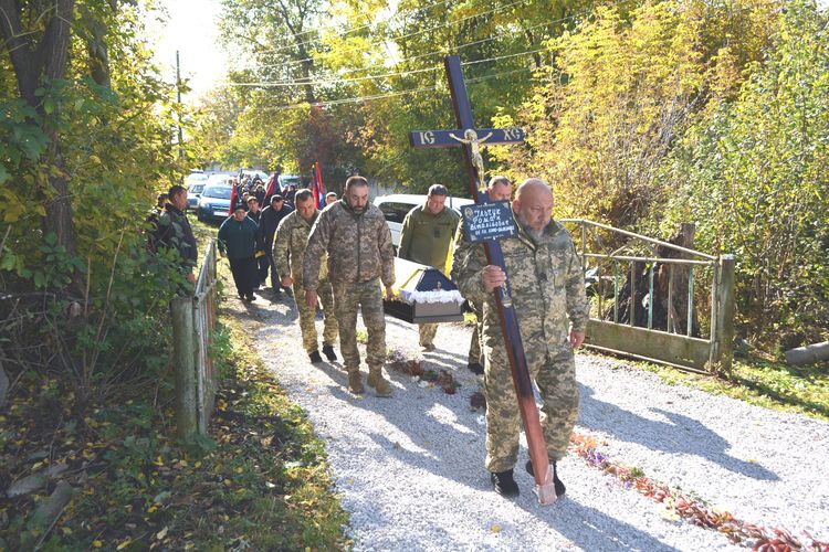 Родино, не плач, не болить вже нічого
